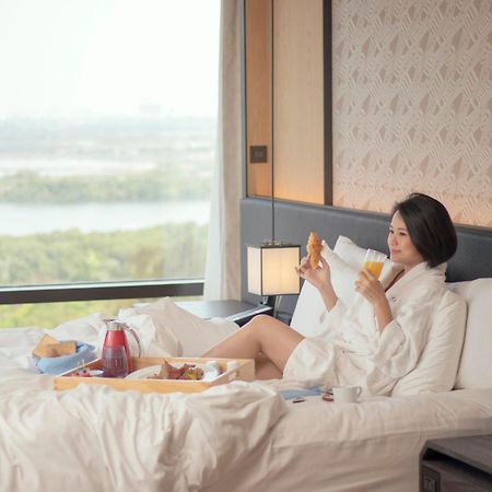 คราวน์ พลาซา ไท่หนาน Hotel ไถหนาน ภายนอก รูปภาพ