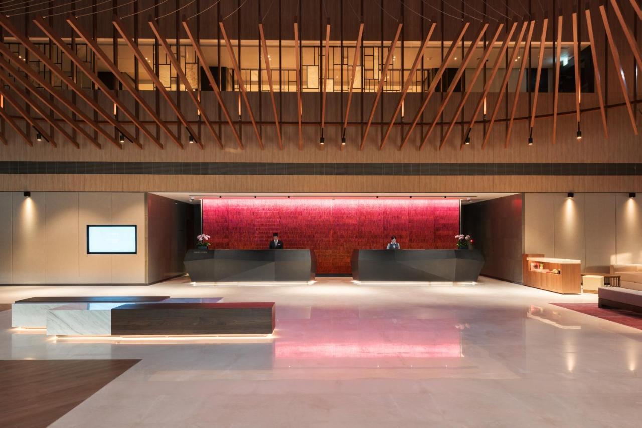 คราวน์ พลาซา ไท่หนาน Hotel ไถหนาน ภายนอก รูปภาพ The lobby of the hotel