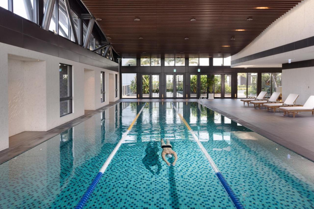 คราวน์ พลาซา ไท่หนาน Hotel ไถหนาน ภายนอก รูปภาพ The pool at the 2012 Commonwealth Games Athletes' Village