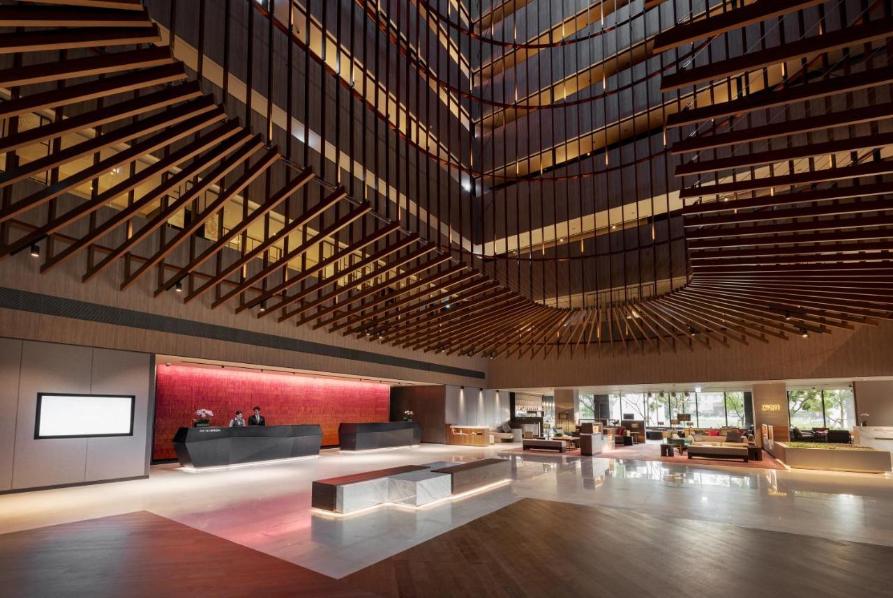 คราวน์ พลาซา ไท่หนาน Hotel ไถหนาน ภายนอก รูปภาพ The lobby of the hotel