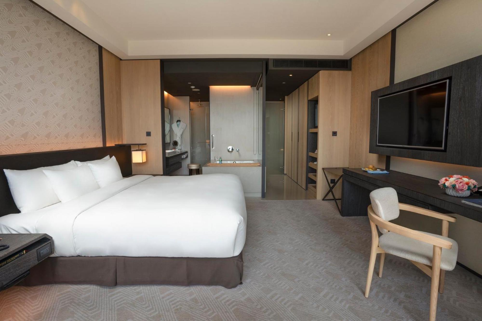 คราวน์ พลาซา ไท่หนาน Hotel ไถหนาน ภายนอก รูปภาพ Deluxe Room