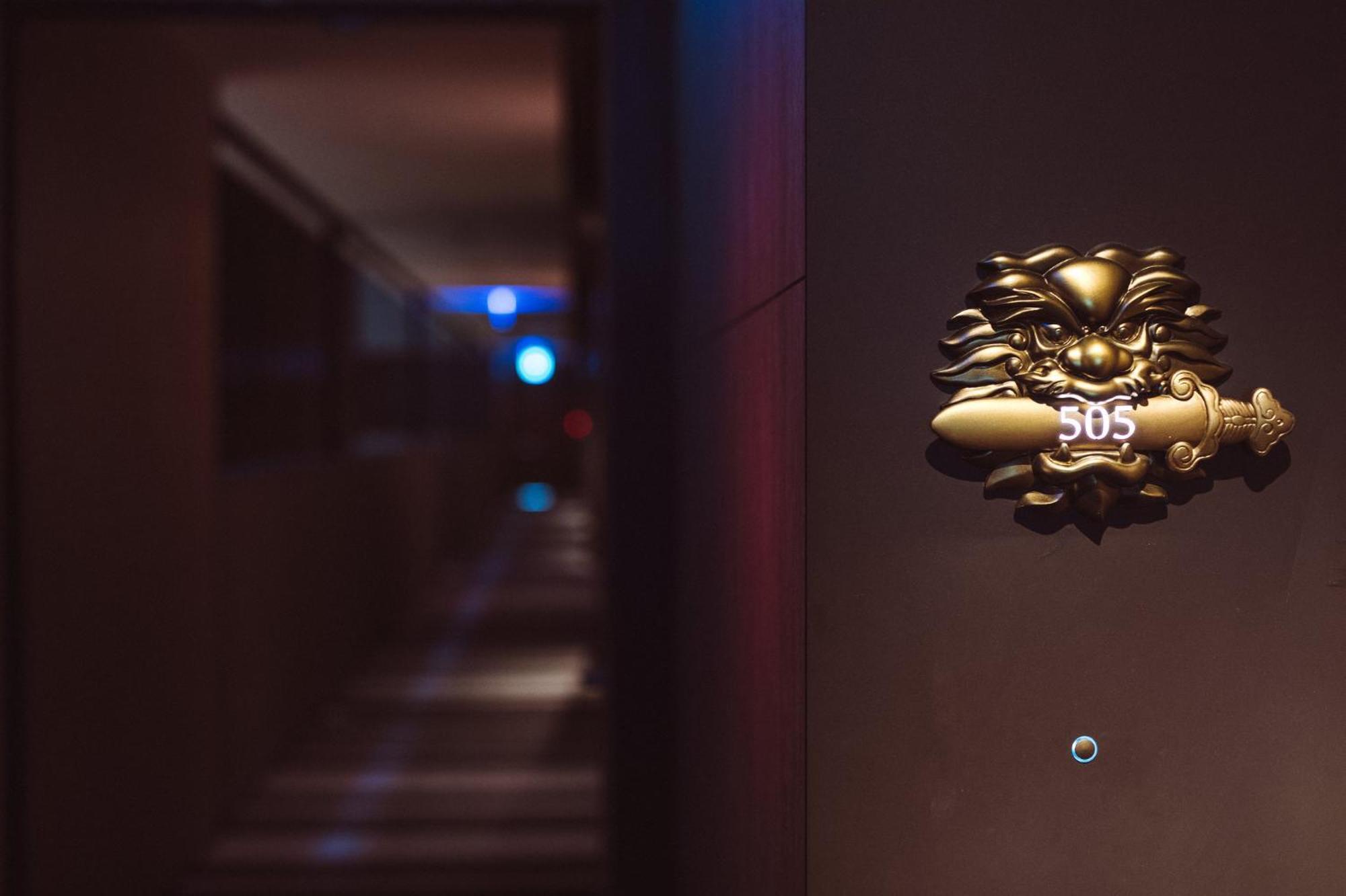 คราวน์ พลาซา ไท่หนาน Hotel ไถหนาน ภายนอก รูปภาพ A room in the hotel