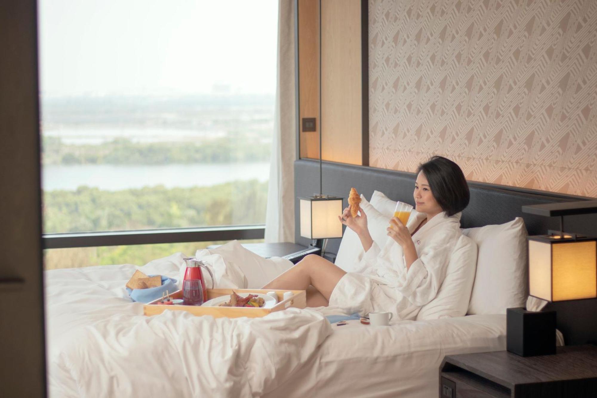 คราวน์ พลาซา ไท่หนาน Hotel ไถหนาน ภายนอก รูปภาพ