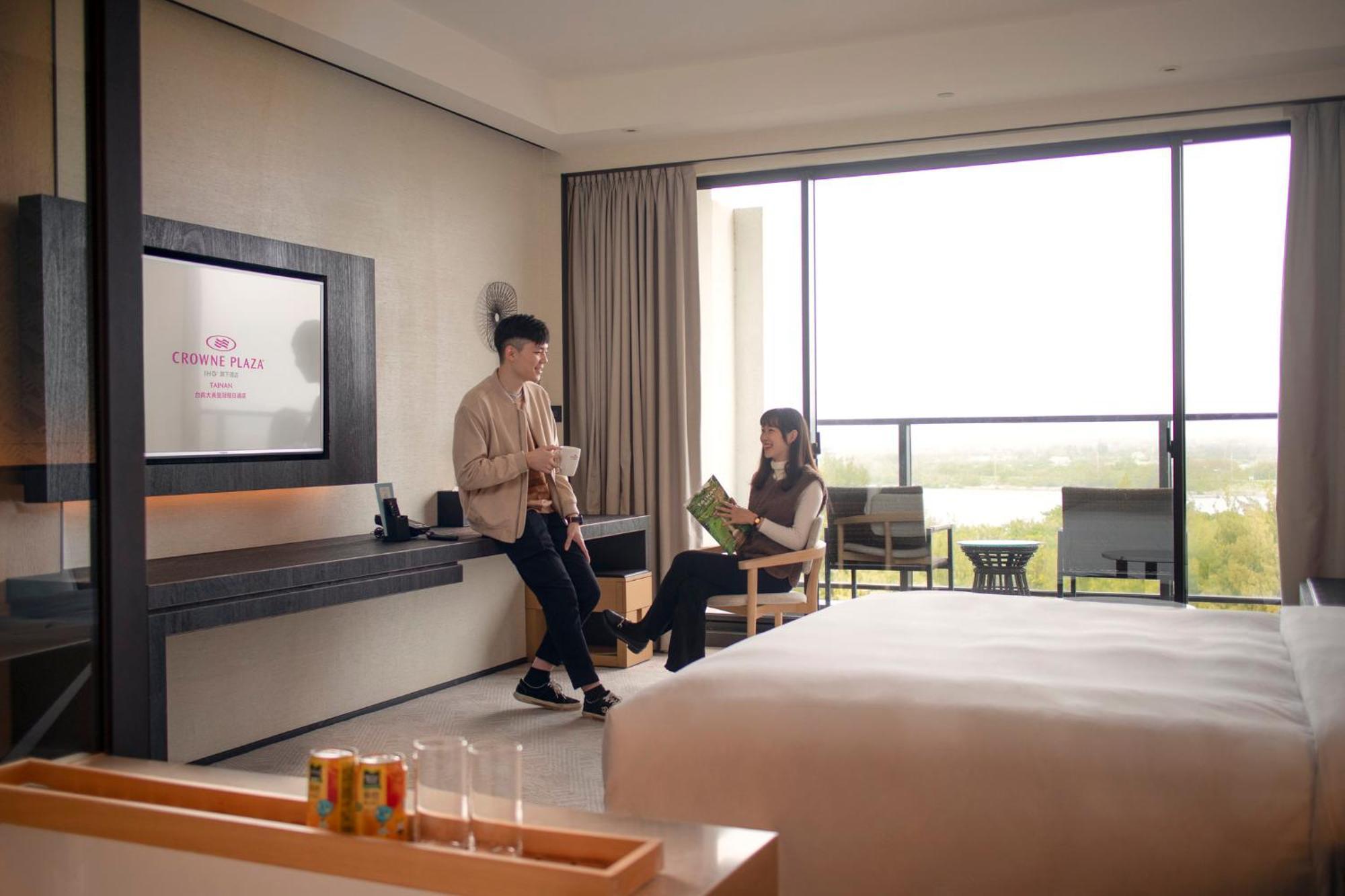 คราวน์ พลาซา ไท่หนาน Hotel ไถหนาน ภายนอก รูปภาพ